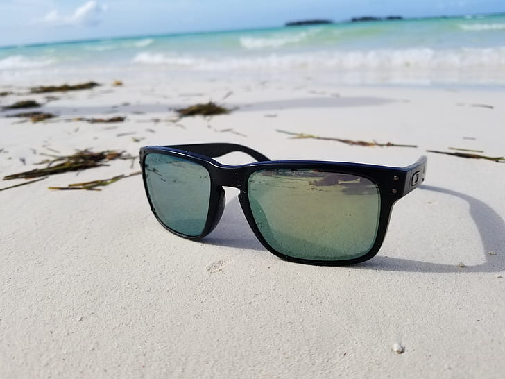 Tips for Choosing Best Sunglasses for UV Protection - Framesbuy
